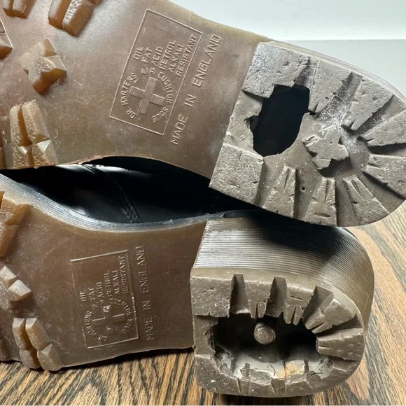 Early 1990s Vintage Dr. Martens 8146 Regina Black Leather Boots size UK6 US8 - Picture 8 of 11